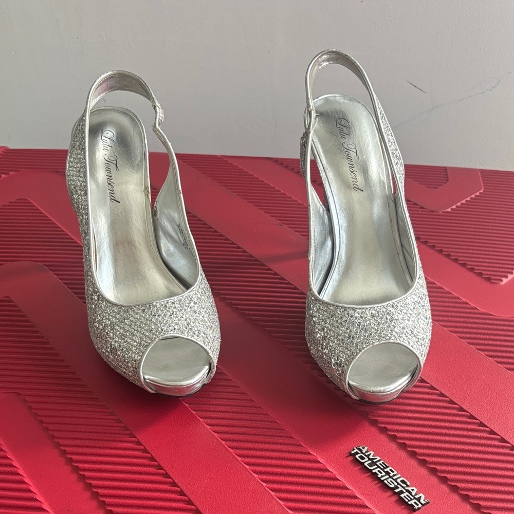 Elegant Silver Peep-Toe Heels